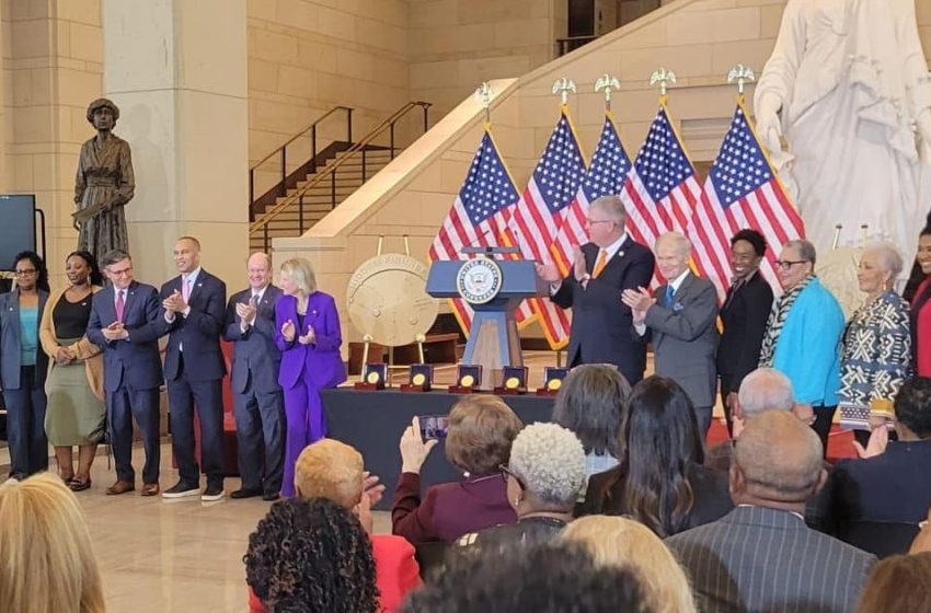  Society of Women Engineers (SWE) Executive Director Attends Congressional Gold Medal Ceremony Honoring NASA’s Hidden Figures