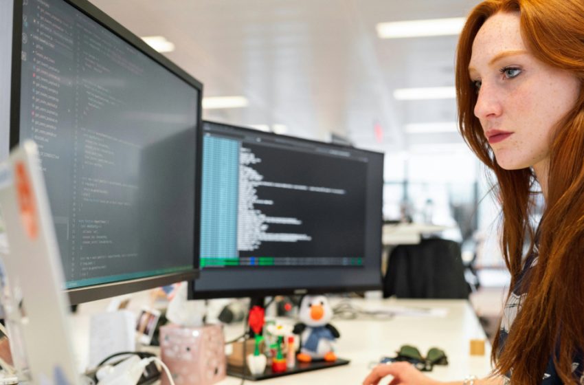 do-leadership-development-programs-change-career-outcomes?